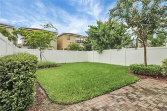 673 NE 191st St in Miami, FL - Building Photo - Building Photo