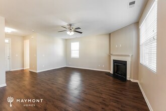 233 Autumn Terrace Ln in Clarksville, TN - Building Photo - Building Photo