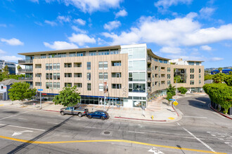 Fiona in West Hollywood, CA - Foto de edificio - Building Photo