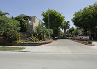 Coral Point Townhomes in Miami, FL - Building Photo - Building Photo