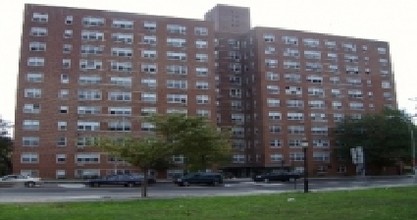 Fontainbleau Towers in Brooklyn, NY - Building Photo - Building Photo