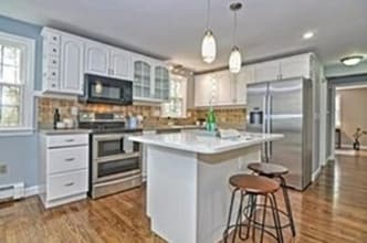 16 Oak Hill Rd in Wayland, MA - Foto de edificio - Building Photo