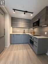 1050 Eastern Ave in Toronto, ON - Building Photo - Building Photo