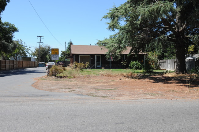 1429 Ohio Ave in Modesto, CA - Building Photo - Building Photo