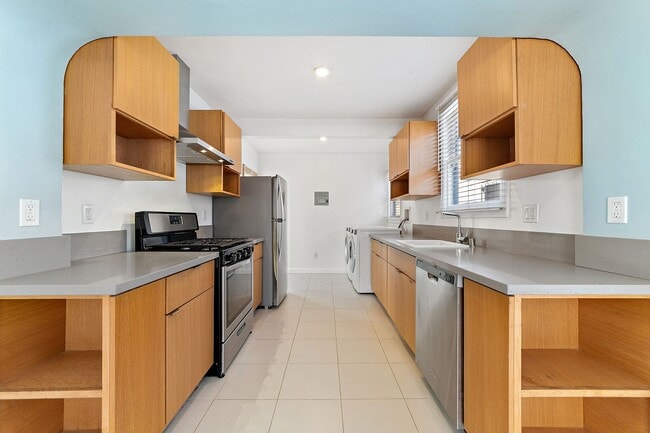 1858 Westerly Terrace in Los Angeles, CA - Building Photo - Building Photo