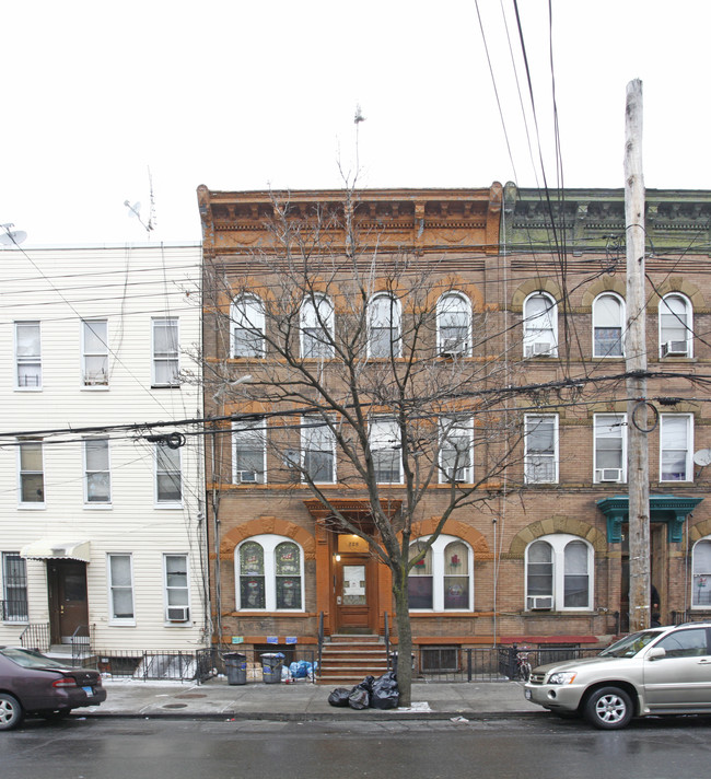 229 Wyckoff Ave in Brooklyn, NY - Building Photo - Building Photo