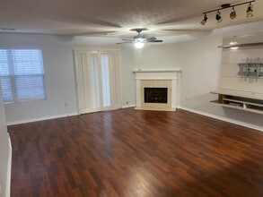 Room in Townhome on Waverly Hills Dr in Lawrenceville, GA - Building Photo - Building Photo