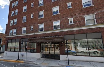 116 E Pitt St in Bedford, PA - Building Photo - Building Photo