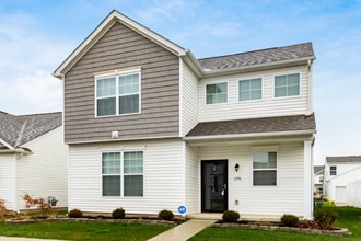 1998 Freehold St in Newark, OH - Building Photo - Building Photo