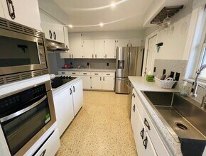 245 Bel Forest Dr in Belleair Bluffs, FL - Building Photo - Building Photo