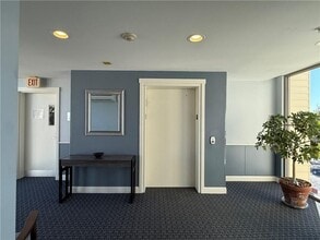 333 Atwells Ave in Providence, RI - Foto de edificio - Building Photo