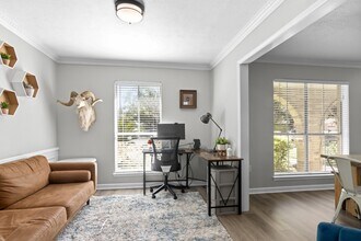 13910 Ella Lee Ln in Houston, TX - Building Photo - Building Photo