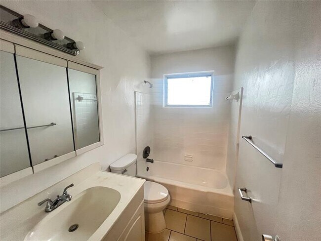 property at 612 NE 29th Dr