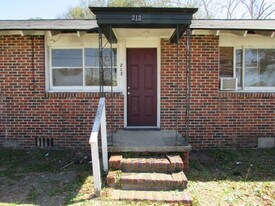213 Highland Ave in Sumter, SC - Building Photo