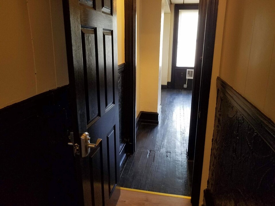 1225 W Allegheny Ave in Philadelphia, PA - Building Photo