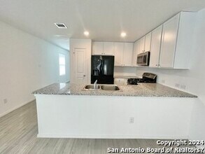 2918 Gustavo Dr in Converse, TX - Building Photo - Building Photo