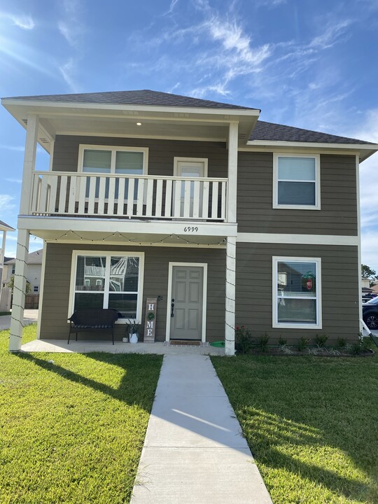 6999 Halter Loop in College Station, TX - Building Photo