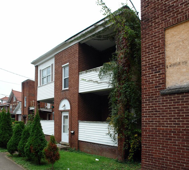 1513 Lewis St in Charleston, WV - Foto de edificio - Building Photo