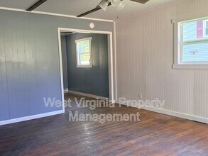 110 Peck Ct in Beckley, WV - Building Photo - Building Photo