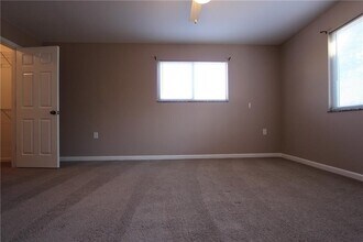 1825 Skyline Dr in Cumming, GA - Building Photo - Building Photo