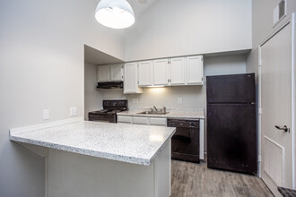 The Vibe at 8035 Apartments in Clive, IA - Foto de edificio - Interior Photo