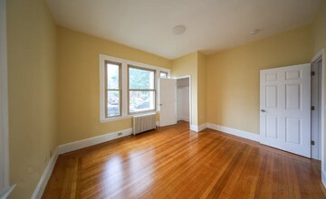22 Grand View Ave, Unit 1 in Somerville, MA - Building Photo - Building Photo