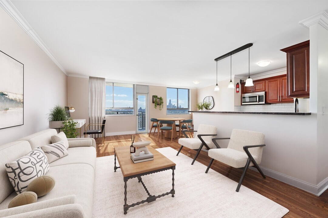 100 Manhattan Ave in Union City, NJ - Building Photo