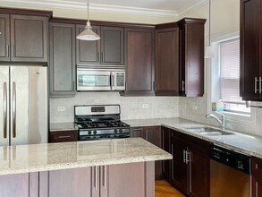 3229 N Kenmore Ave in Chicago, IL - Foto de edificio - Building Photo