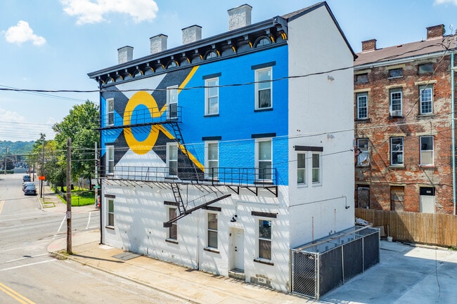 2900 Colerain Ave in Cincinnati, OH - Building Photo - Building Photo