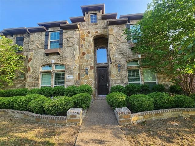 property at 11983 Del Rio Dr