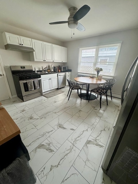 9 Woodland Pl in Stamford, CT - Building Photo