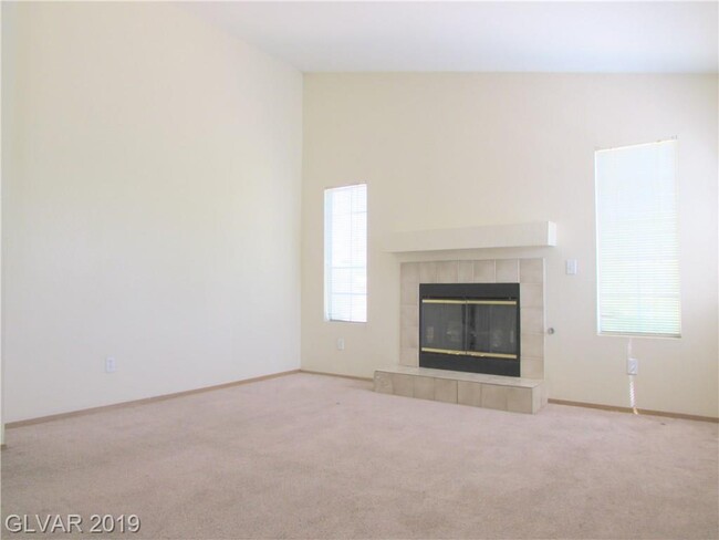 4612 Krissylouise Way in Las Vegas, NV - Building Photo - Interior Photo