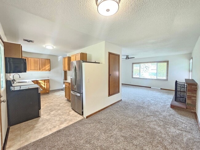 11402 E 7th Ave in Spokane Valley, WA - Building Photo - Building Photo