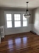 75 Bradford Rd, Unit 1 in Watertown, MA - Foto de edificio - Building Photo