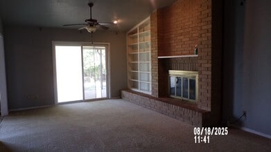 2616 NW Locksley Ln in Lawton, OK - Building Photo - Building Photo