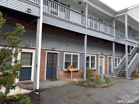 31 Railroad St in Canaan, CT - Building Photo