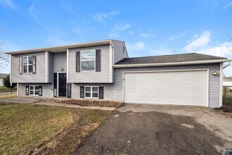 4475 Charlotte Rd in Obetz, OH - Foto de edificio - Building Photo