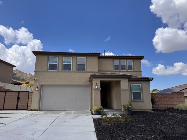 8015 Country Mile Ln in Riverside, CA - Building Photo - Building Photo