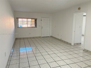 7693 W 29th Ln in Hialeah, FL - Building Photo - Building Photo