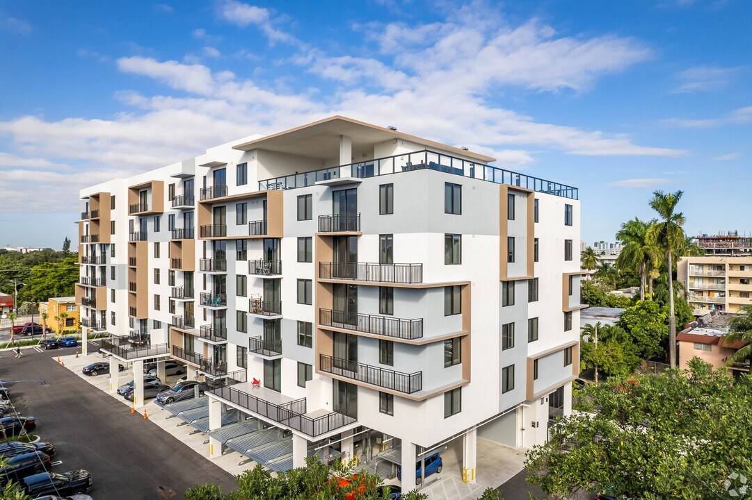 Legacy at 19th in Miami, FL - Building Photo