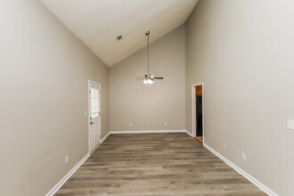 3517 Ten Oaks Cir in Powder Springs, GA - Building Photo - Building Photo