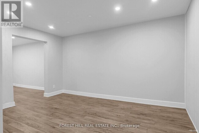 22 Harvey St in Hamilton, ON - Building Photo - Building Photo