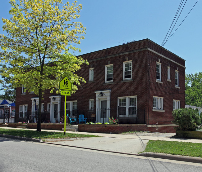 55 Philomethian St in Chagrin Falls, OH - Foto de edificio - Building Photo