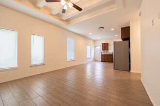 420 Carlisle Ave, Unit 1 in Edinburg, TX - Building Photo - Building Photo