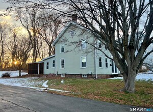 77 Freestone Ave in Portland, CT - Building Photo - Building Photo