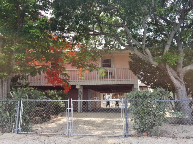 property at 133 W Cahill Ct
