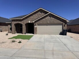 421 Graze St in Odessa, TX - Building Photo