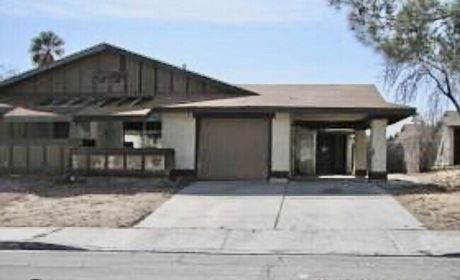 6749 Oak Valley Dr