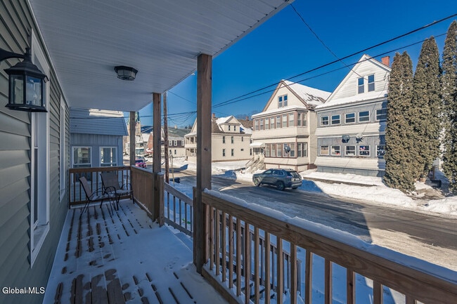 65 Van Derveer St in Amsterdam, NY - Building Photo - Building Photo