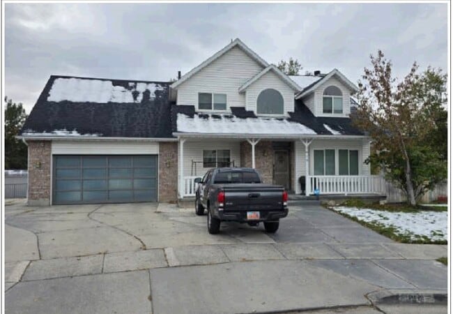 property at 1814 Whisperwood Cir